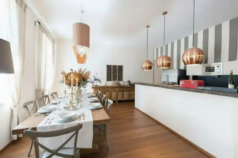 Vollmöbliertes 4-Zimmer-Apartment im Servitenviertel Grenze 1. Bezirk