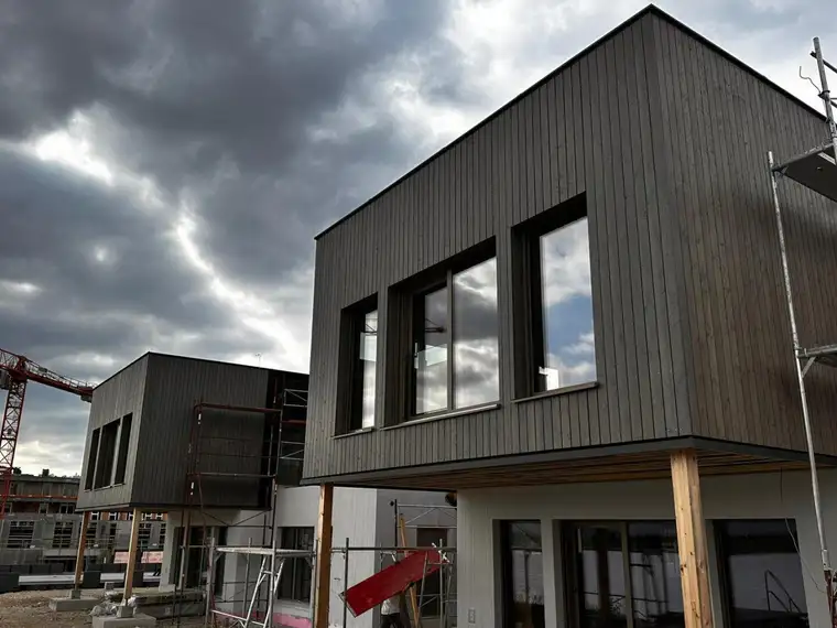 Seesuiten Lanzenkirchen – Panoramasuite 2: 4-Zimmer-Wohntraum mit Weitblick &amp; Dachterrasse