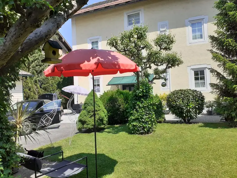 Wohnhaus in verkehrsberuhigter Strasse mit Schlossblick-gesamt 580m2 