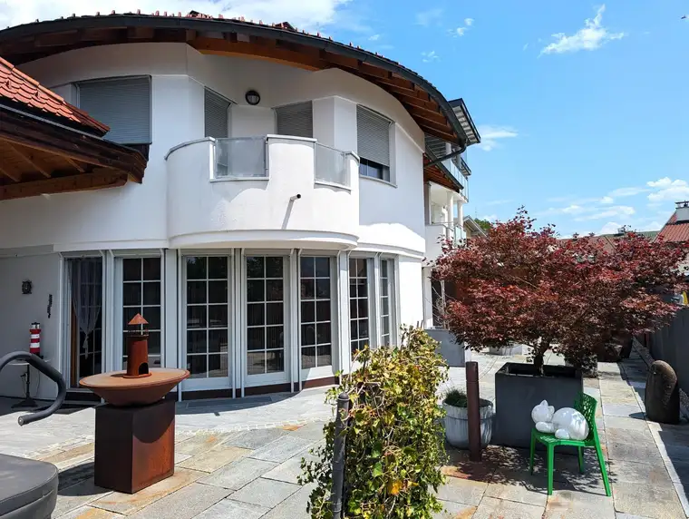 Gebhard Jenewein, Lorenz Immobilientreuhand GmbH