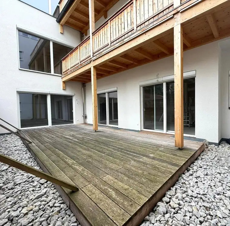 Wohnung mit Terrasse – frei gestaltbarer Wohntraum
