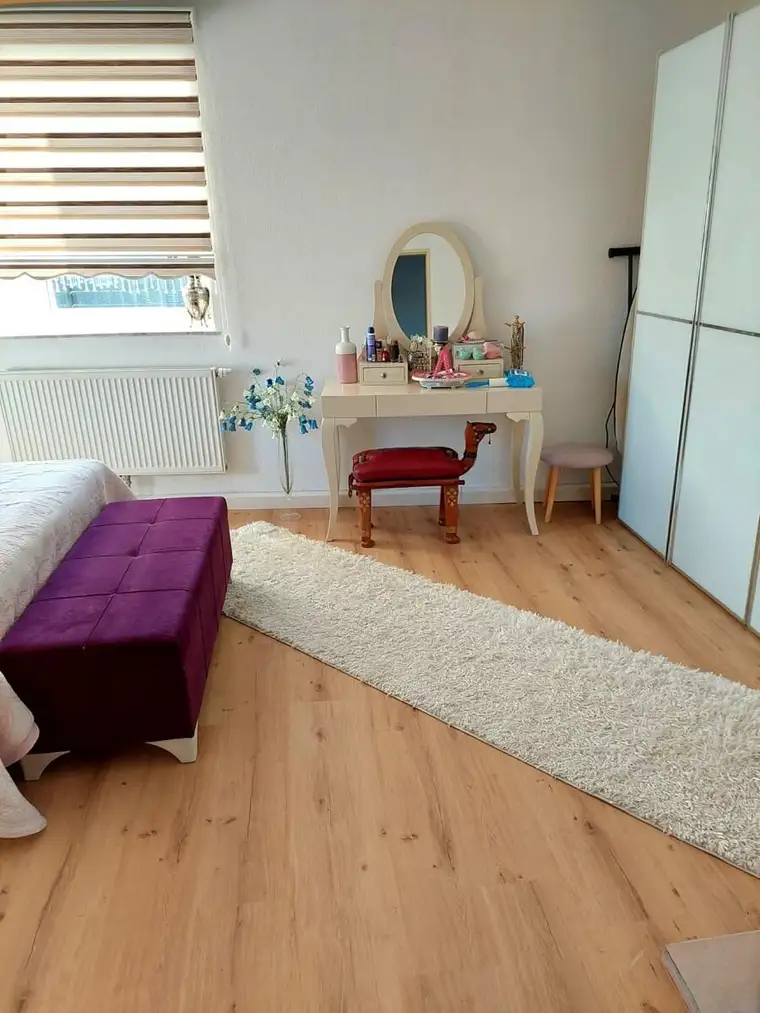 Preisreduktion! Wunderschönes Zweifamilienhaus mit großzügigem Garten und erstklassiger Ausstattung