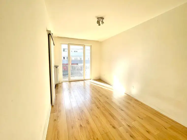 GRAZ-EGGENBERG: helle 1,5-Zimmer-Mietwohnung mit Balkon!