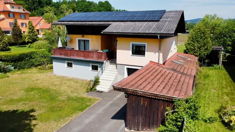 Einfamilienhaus saniert - großes Grundstück - 4 km nach Graz. Wohnkeller über die gesamte Fläche!