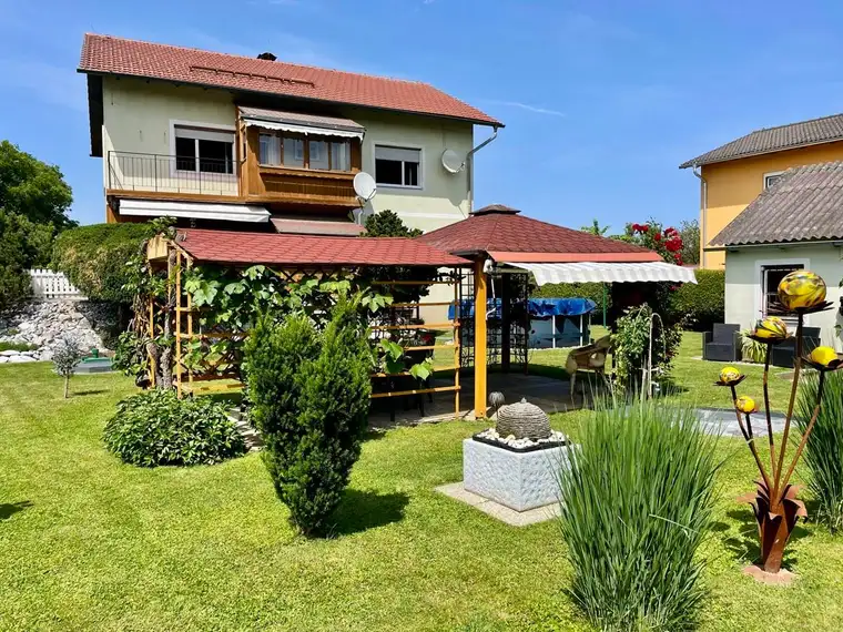 Top-Lage: Zweifamilienhaus mit Garten und Garage in der Nähe der Shopping City Seiersberg!
