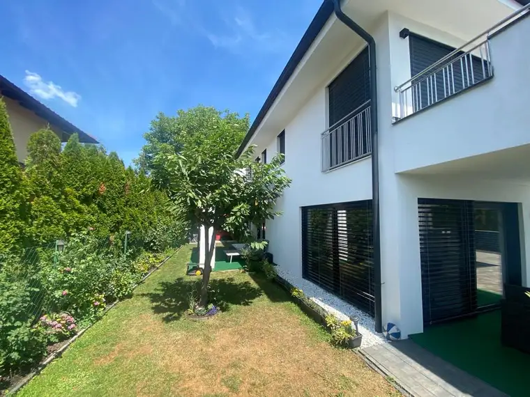 Modernes, großzügiges Ein- oder Zweifamilienhaus in sonniger Ruhelage südlich von Graz, Bierbaum!