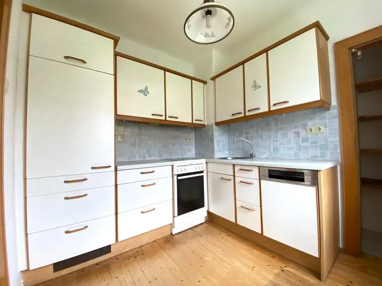 Sonnige Eigentumswohnung mit Carport in zentraler Lage von Köflach zu verkaufen!