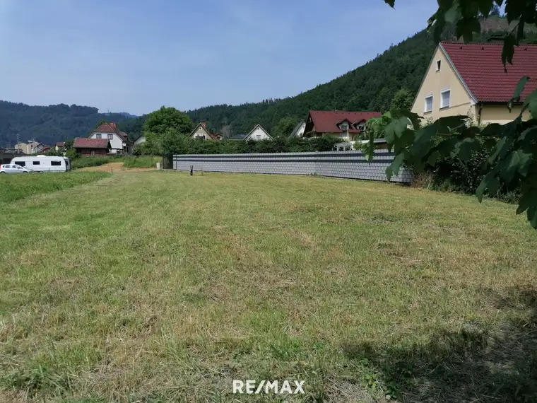 Perfekte Bauparzelle für Ihr Traumhaus - ebenes, aufgeschlossenes Grundstück