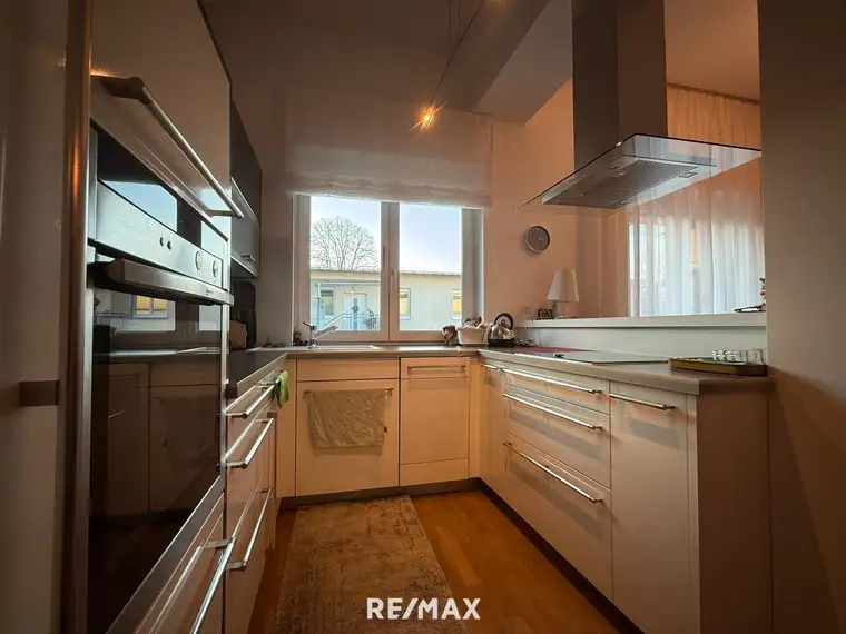 *** Exklusive 62m² Gartenwohnung mit Balkon und Tiefgarage: Ruhe, Komfort und zentrale Lage! ***