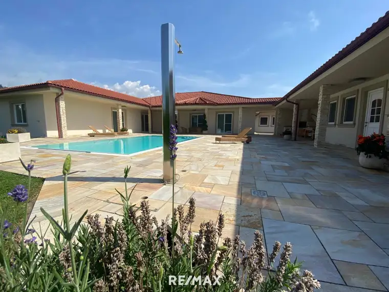 Ultimativer Luxus im Mediterranen Stil: Sensationeller Bungalow mit Pool in Exklusiver Ausstattung und Top Ruhelage, hier erfüllt sich Jeder Wohntraum