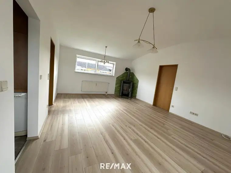 ***Charmante 2-Zimmer-Wohnung in sonniger Siedlungslage***