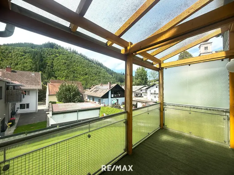 *** Moderne 77m² 3-Zimmer-Wohnung mit Terrasse &amp; Carport – Wohnen im Herzen von Stanz!***