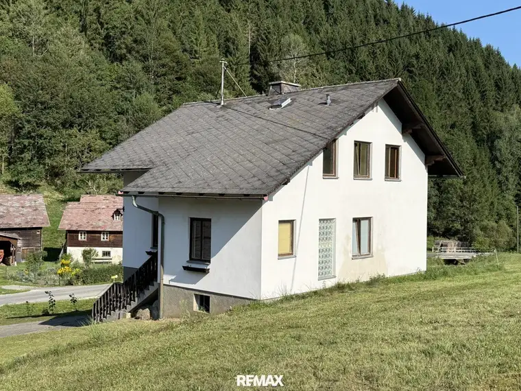 *** Für Macher und Individualisten – 140m² Wohnfläche mit guter Baustruktur und großem Entwicklungspotenzial ***