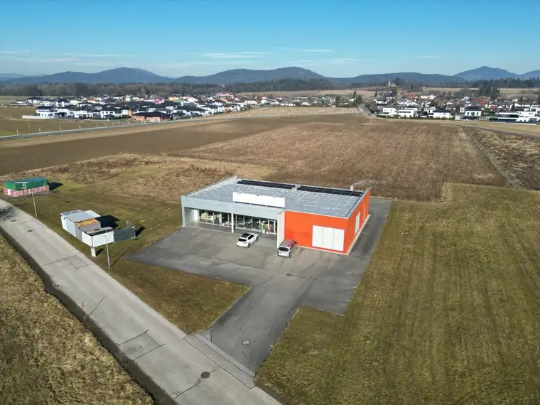 Vielseitige Gewerbeimmobilie mit Entwicklungspotenzial in Klagenfurt – Ideal für Wohnen, Büro, Ärztezentrum oder Ausstellung