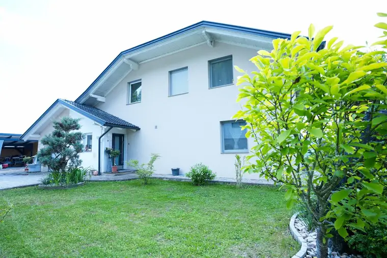 Familientraum mit Panoramablick – Ein- bis Zweifamilienhaus in St. Urban