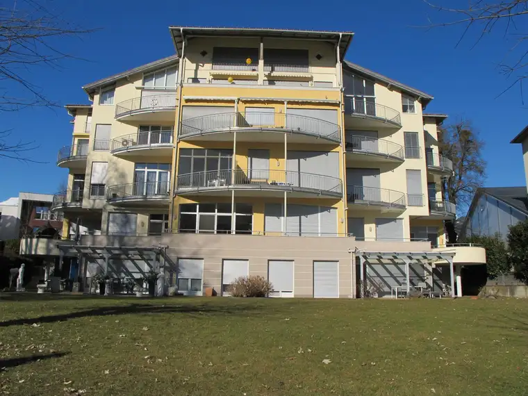 ***exklusiv Wohnen mit privatem Seezugang***