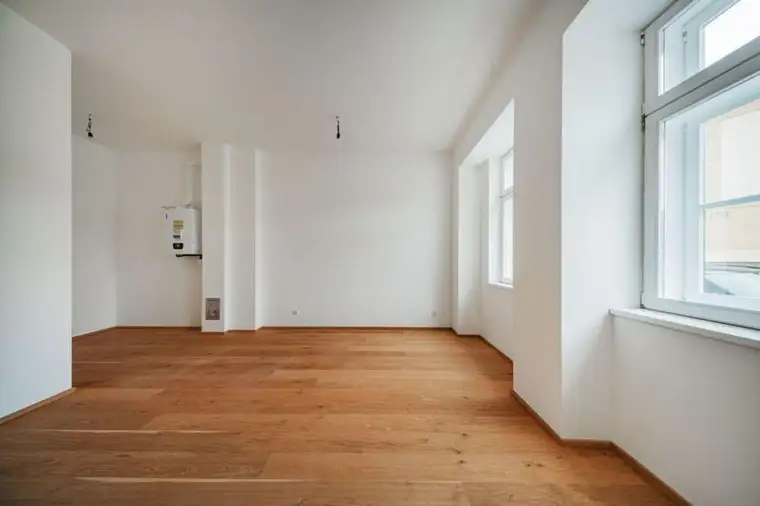 REVITALISIERTES BIEDERMEIERHAUS IM HERZEN VON BADEN