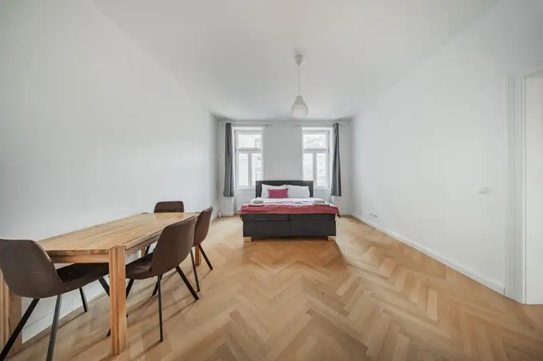 GUT AUFGETEILTE 2 ZIMMER WOHNUNG AUF DER WIEDNER HAUPTSTRASSE
