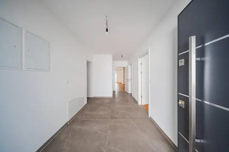 ERSTBEZUG - 3-ZIMMER-NEUBAUWOHNUNG MIT GARTEN