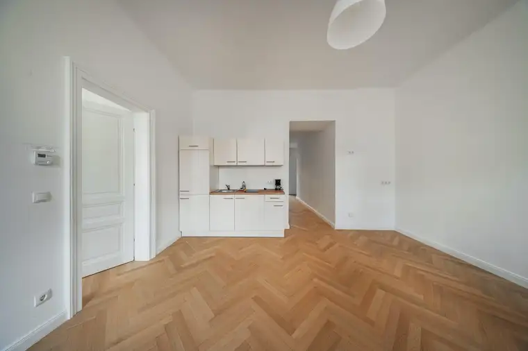 CHARMANTE 3 ZIMMER-WOHNUNG &amp; 2 BADEZIMMER IN MODERNEM DESIGN AUF DER WIEDNER HAUPTSTRASSE