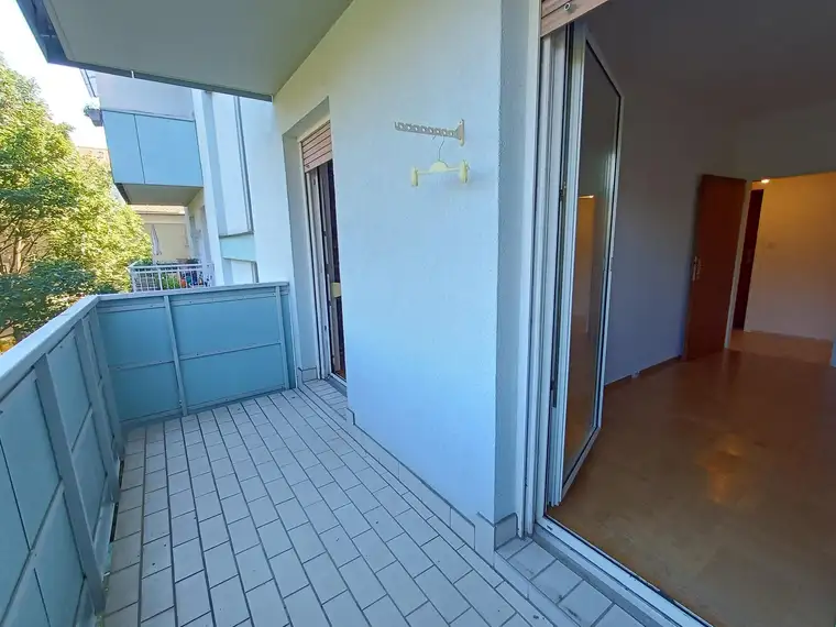 Best – Lage Graz Geidorf, mit toller Fernsicht zum Schlossberg: Zentrales Wohnen in großzügiger Wohnung 103,50m² Wohnfläche + Loggia + Balkon, 3,5 Zimmer