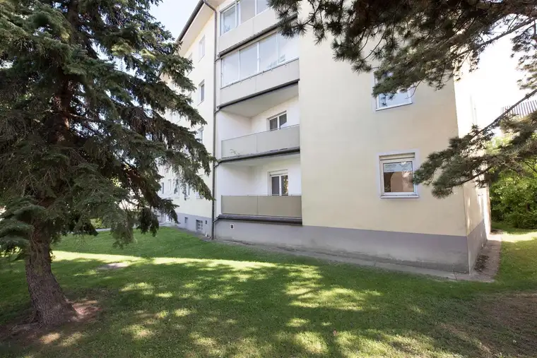 provisionsfreie 4,5 Zimmer Wohnung mit Loggia