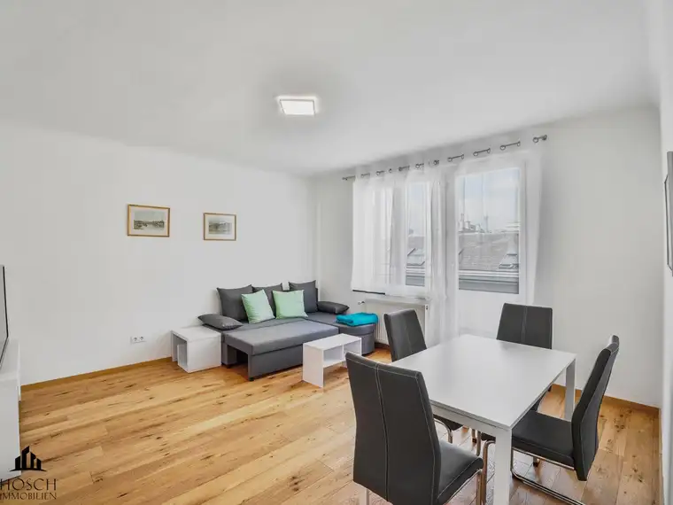 Elegante 2-Zimmer-Wohnung mit großer Loggia im 1. Bezirk