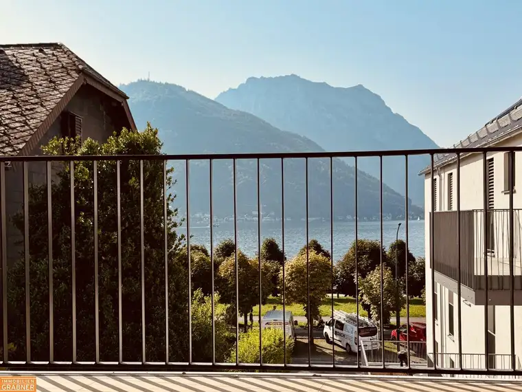 Stilvolle 4-Zimmer-Architektenwohnung mit großzügigem Wohngefühl in Gmunden
