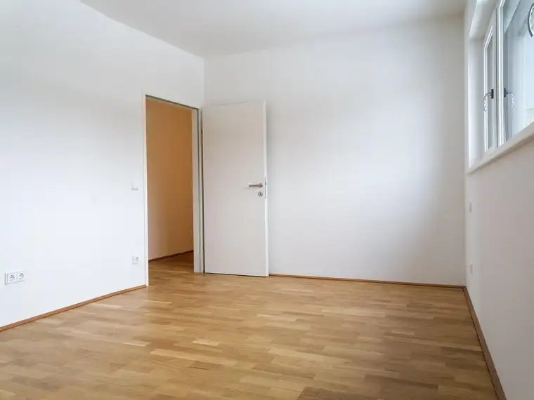 Topmoderne Anlegerwohnung mit Eigengarten!