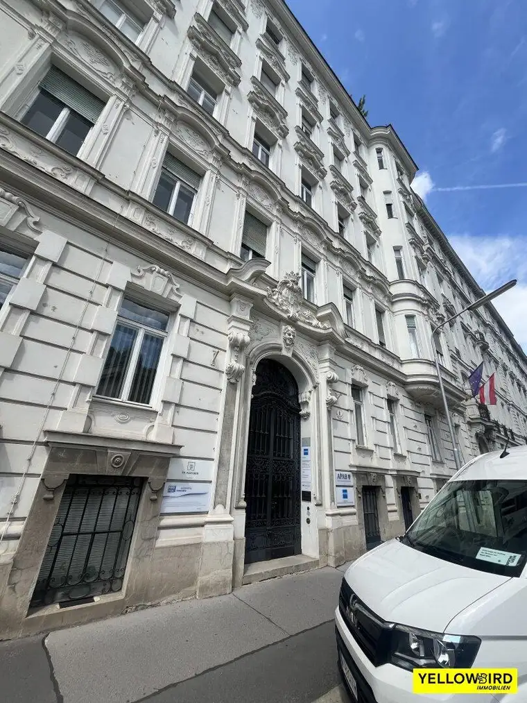 Großes Lager I Im Herzen von Wien I Top Anbindung