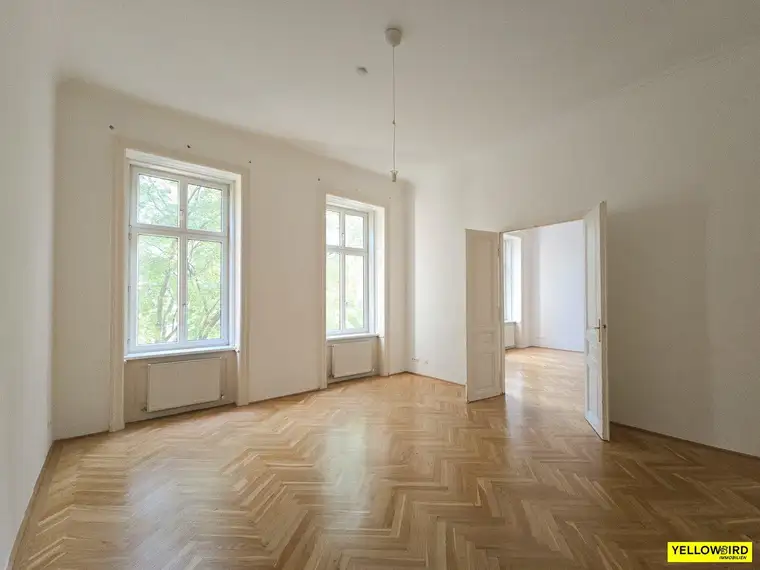Großzügige 3 Zimmer Altbauwohnung | 4m Raumhöhe | 101 m² Wohnfläche