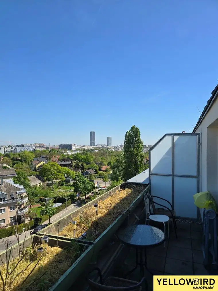 3 Zimmer DG-Wohnung I großer Balkon I fantastischer Ausblick I Ruhelage