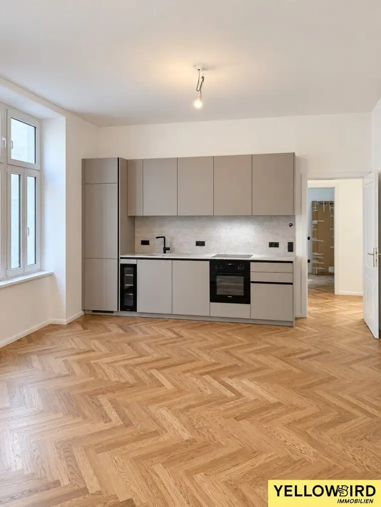 Balkon I LIFT Hofseitige 3-Zimmer-Altbauwohnung I Erstbezug nach Sanierung I Alserstraße