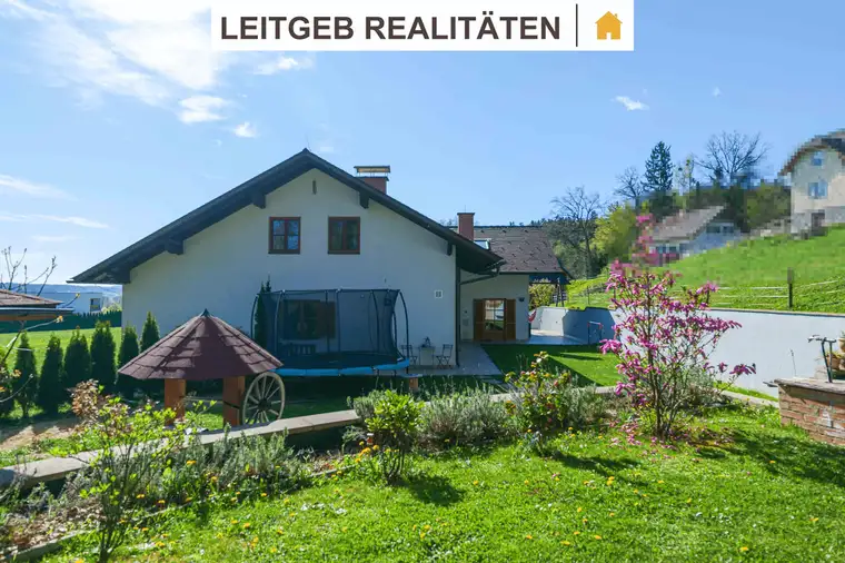 Vielseitig verwendbares Mehrfamilienhaus mit 3 getrennten Wohneinheiten