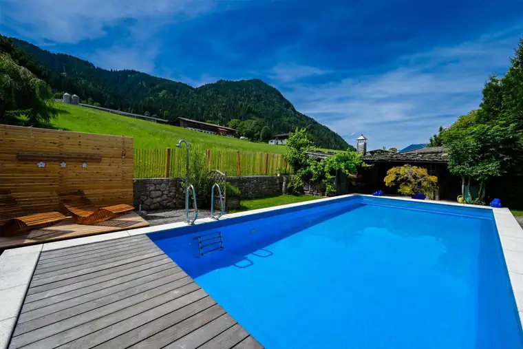 Alm Chalet in ruhiger, sonniger Panoramalage mit Pool in Reith im Alpbachtal