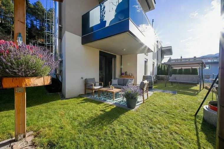 Moderne 3-Zimmer Gartenwohnung mit Terrasse &amp; Kamin – Top Ausstattung &amp; 2 Stellplätzen!