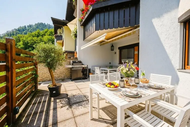Hochwertigst renovierte 3-Zimmer Garten-Eigentumswohnung in Walchsee