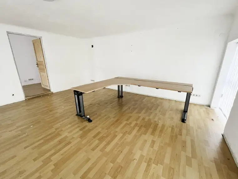 Geschäftslokal mit Nebenräumen in attraktiver Lage
