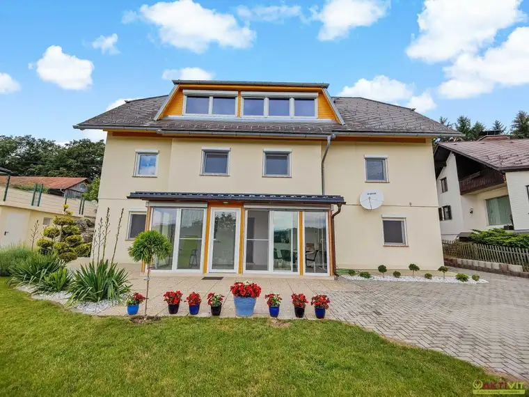 Großzügiger Familien-Traum. - 15 Minuten vor Graz! - Garten und herrlicher Ausblick. - Hochwertig saniert.
