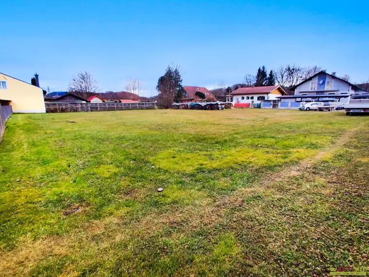 Großer Baugrund für bis zu ca. 430 m² Wohnfläche. - Wohnlage nahe Leibnitz, 25 Min. vor Graz.