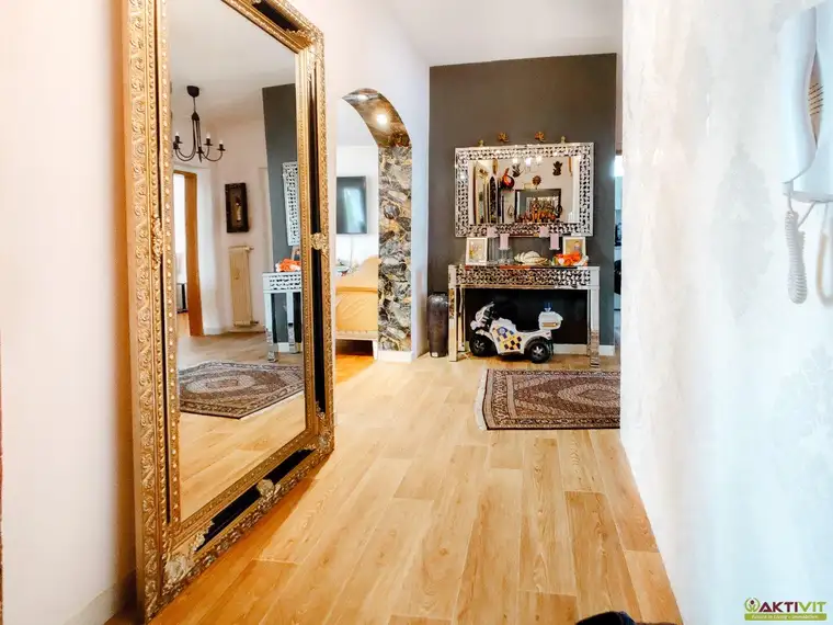 4 Min. zum LKH! - Helle 3-Zimmer-Wohnung mit Loggia, Keller und Gartenmitbenutzung.