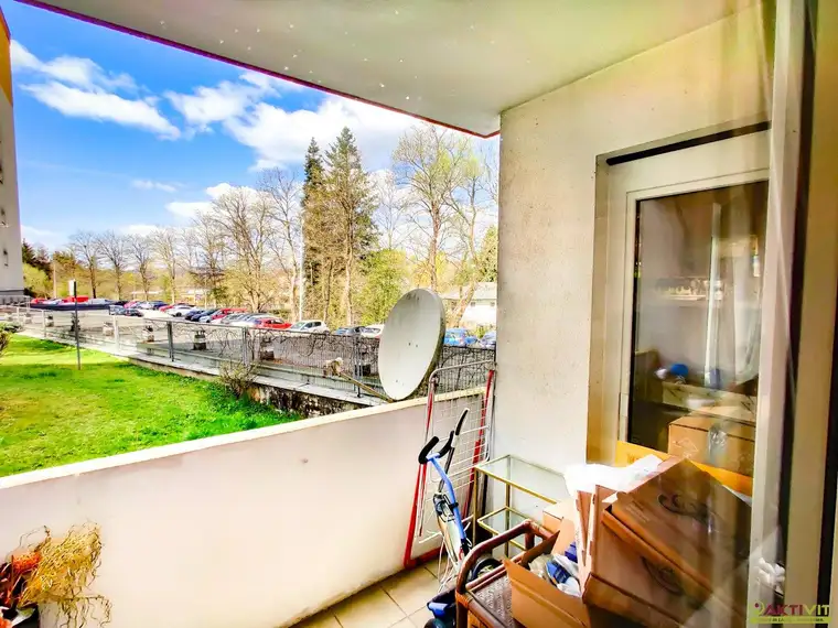 4 Min. zum LKH! - Helle 3-Zimmer-Wohnung mit Loggia, Keller und Gartenmitbenutzung.