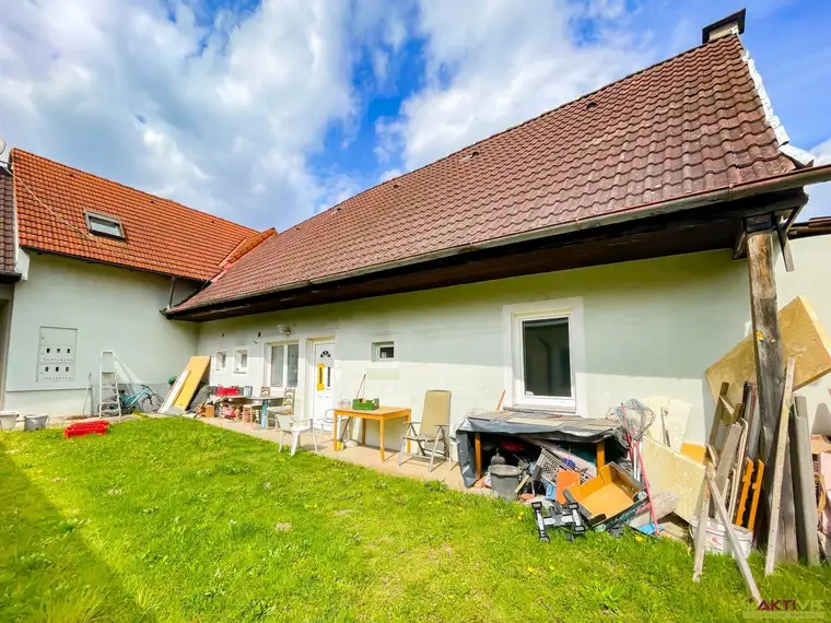 Zweifamilienhaus mit großem Bauland Grundstück in Fürstenfeld. - Zentrumsnah und vielseitig nutzbar!