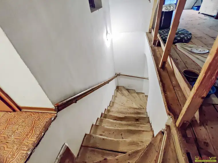 Wohnhaus mit Stallungen im Zentrum von Lambach. - Sanierungspotential mit Widmung „Gemischtes Baugebiet".
