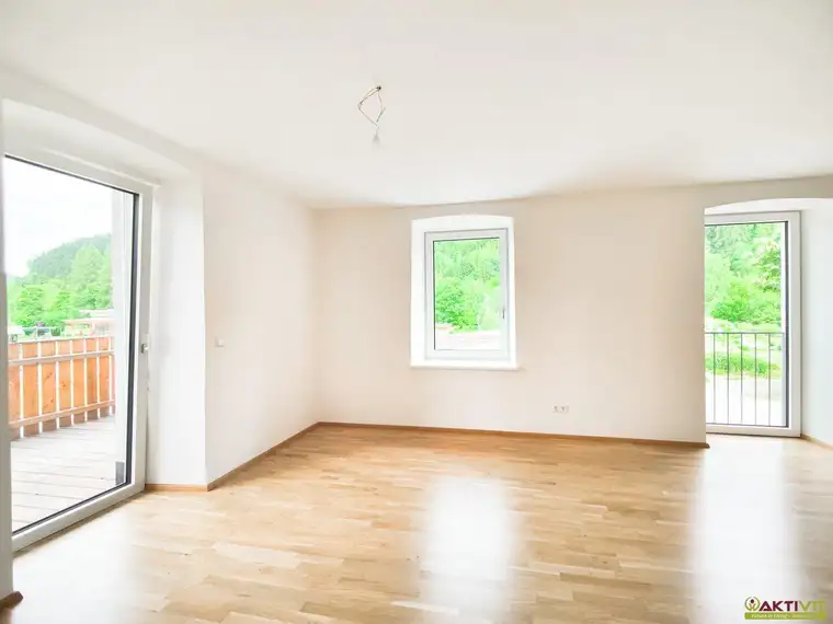 Haupt- &amp; Zweitwohnsitz sowie touristische Vermietung möglich. - 2-Zimmer-WE mit Balkon und Stellplatz in Stadl an der Mur.
