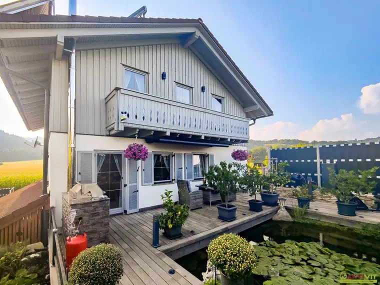 Ruheoase mit High End Wellness Wintergarten und parkähnlichem Grundstück!