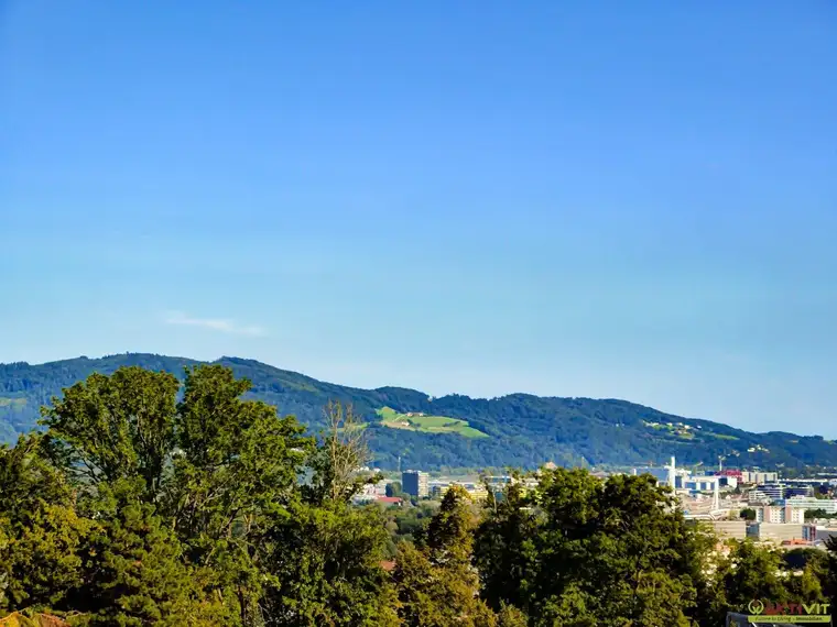 Pöstlingberg-Lagejuwel: Seltenes Baugrundstück mit Panoramablick auf die Donau