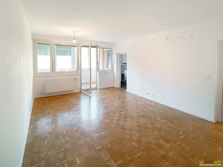 Kompakte Eigentumswohnung mit Loggia und Parkplatz in Graz-Mariatrost.