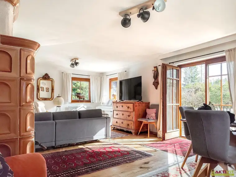 Charmantes Ferienhaus in St. Oswald mit Terrasse, Garten und 6 Zimmern.