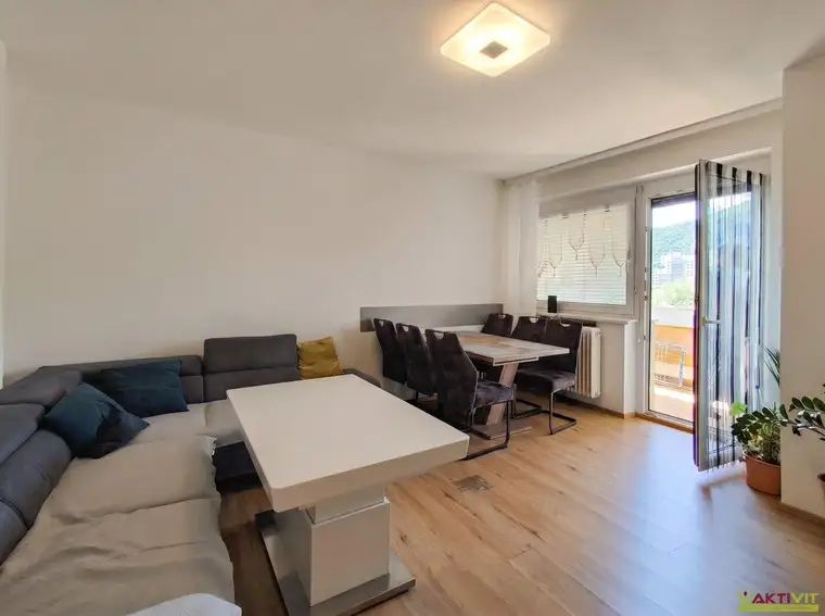 Stilvoll sanierte 2-Zimmer-Wohnung im 5. Obergeschoss mit hervorragender Infrastruktur